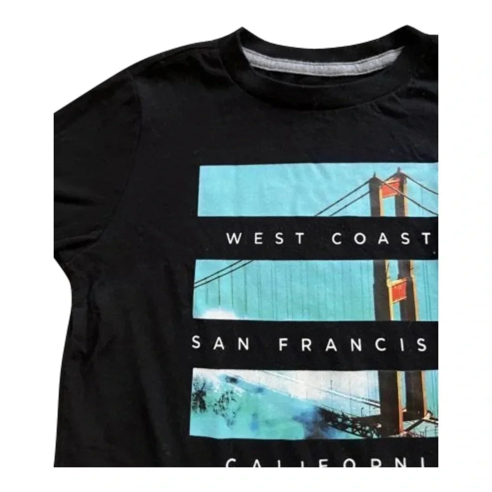 Graphic tee like new